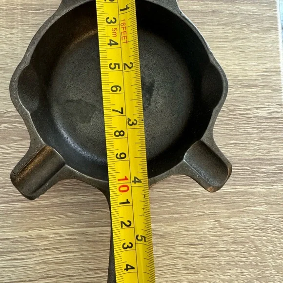 Vintage Griswold Cast Iron Skillet AshTray w/Matchbook Holder great prelove cond